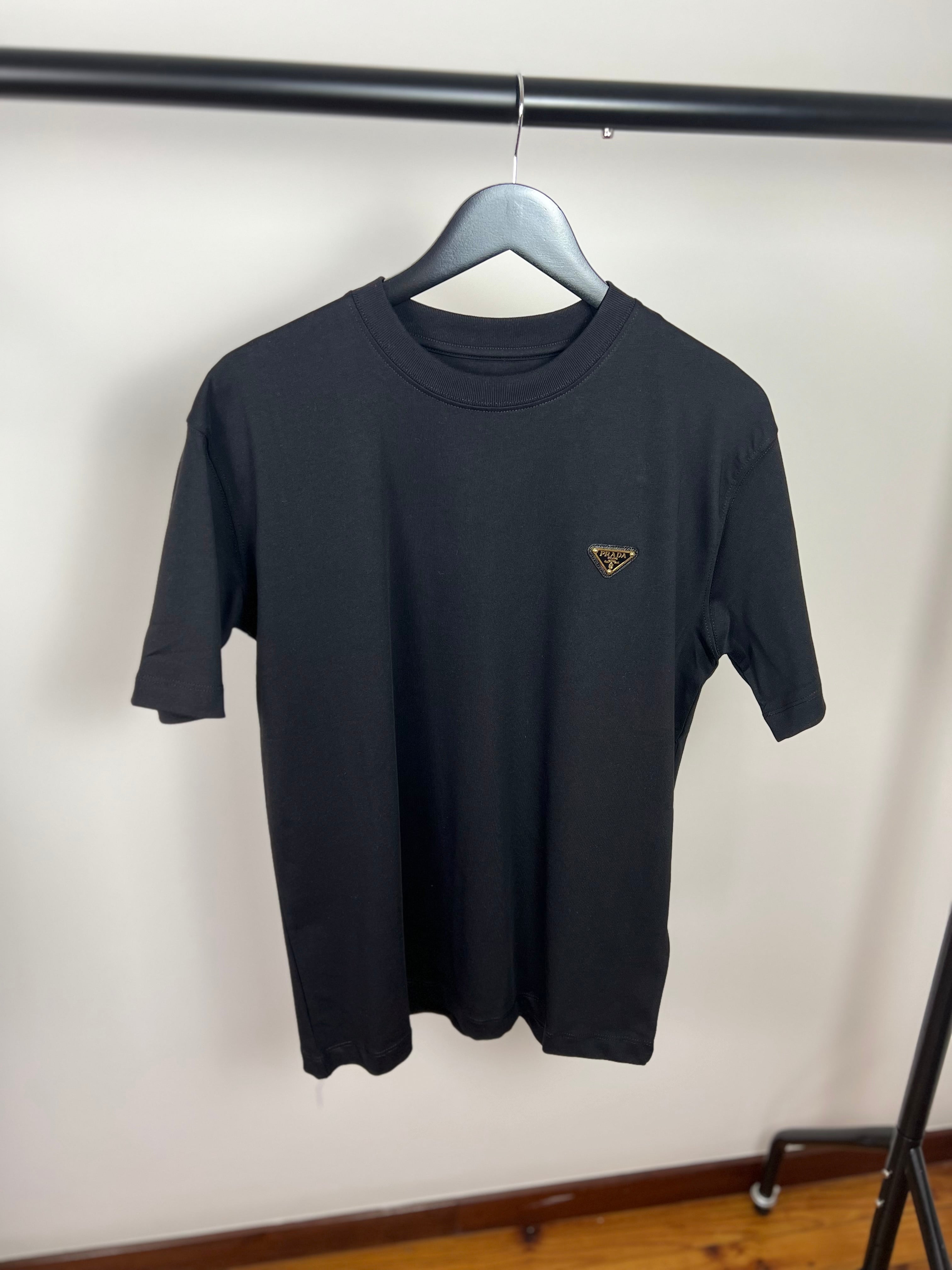 Sneakerhill - Prada T-Shirt 101