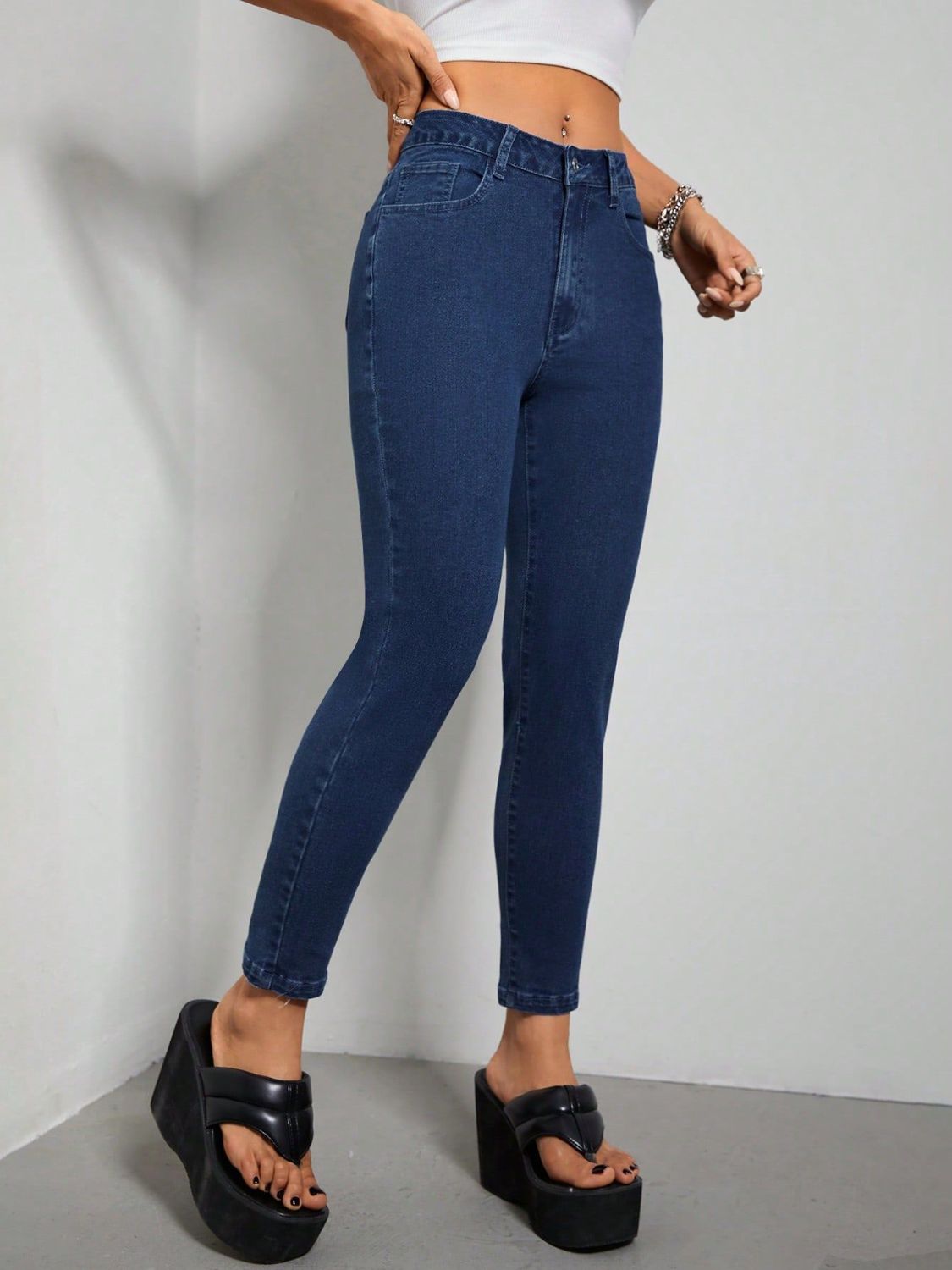 Skinny Jeans with Pockets Trendsi