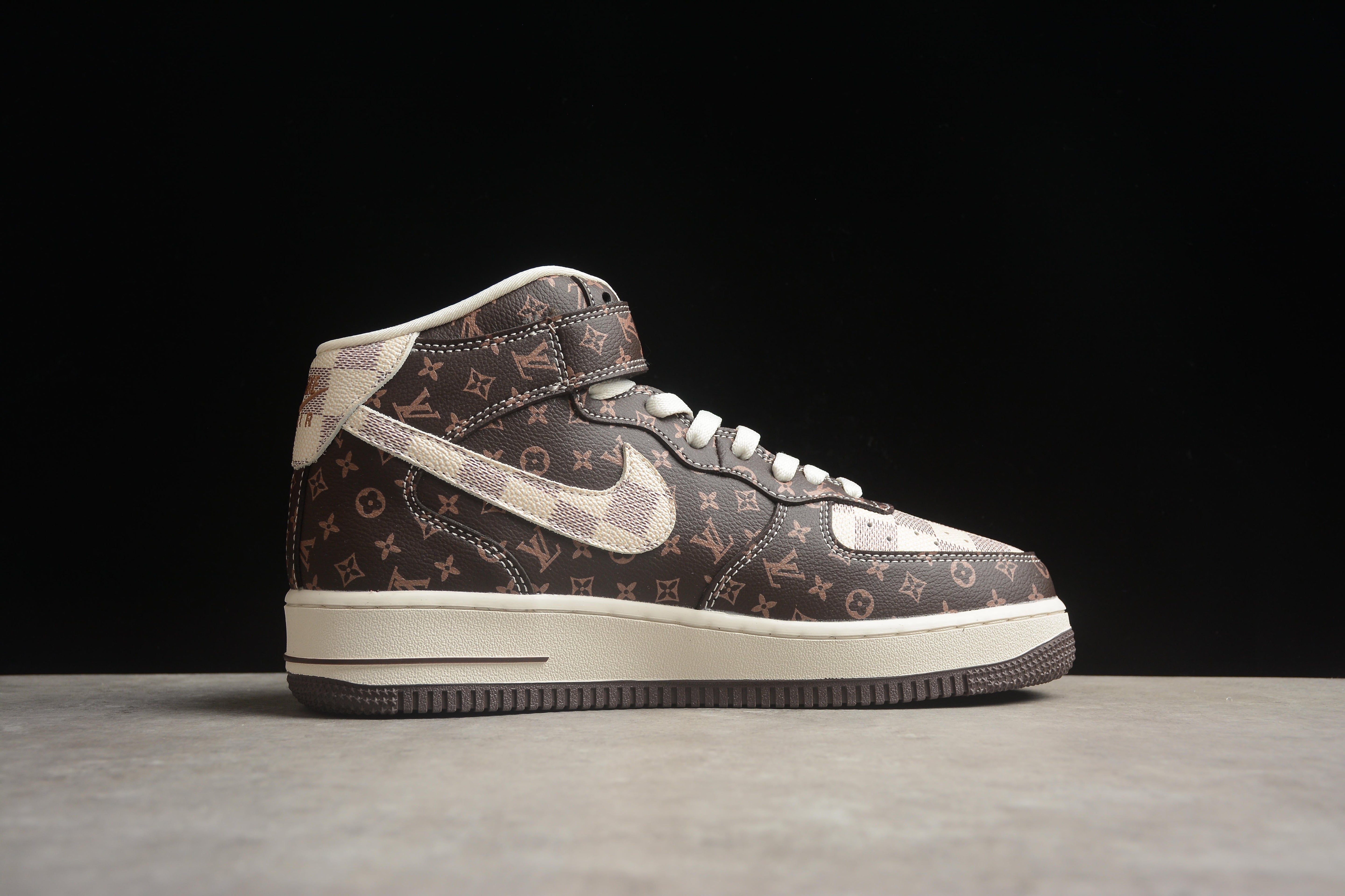 Custom Air Force 1 x LV DV0688 200 www.sneakerland.net