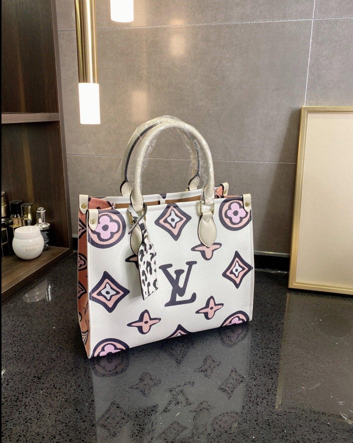 LV ONTHEGO MONOGRAM 069 - sneakerhillcom