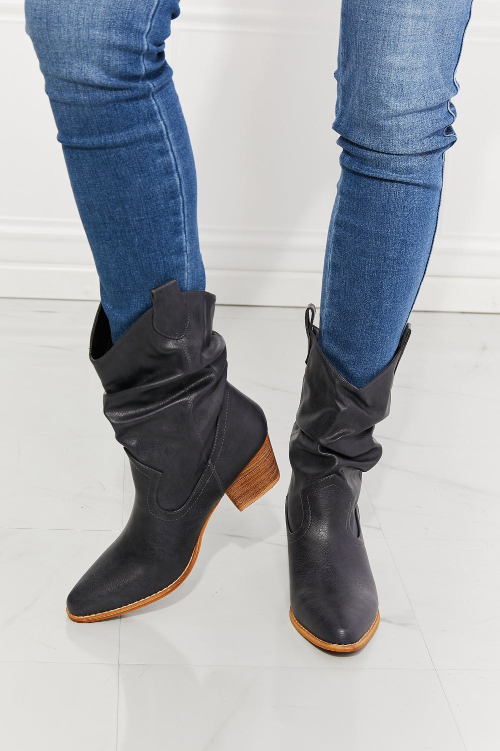 MMShoes Better in Texas Scrunch Cowboy Boots in Navy Trendsi