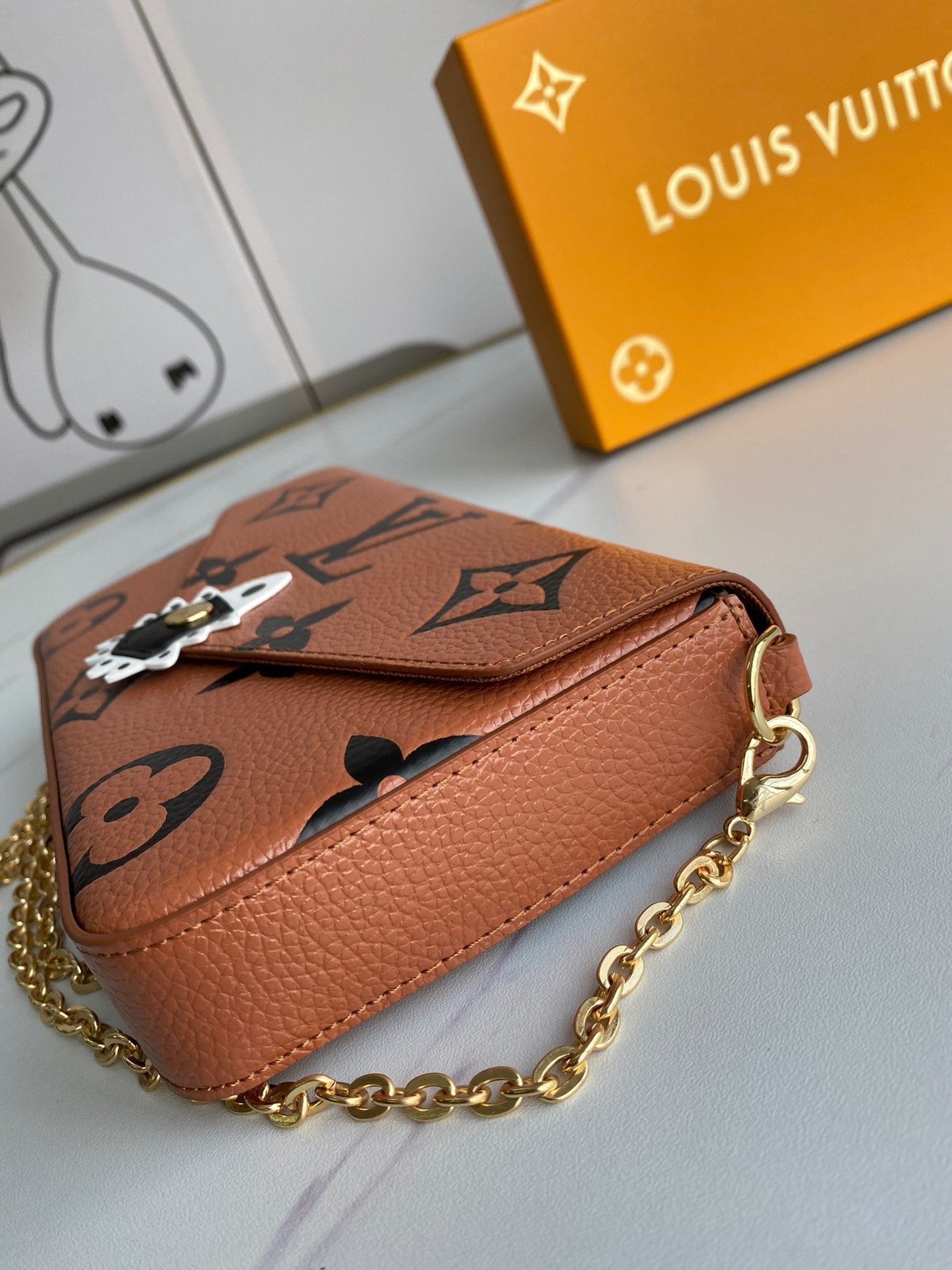 Sneakerhill - Luxury Edition Bags LUV 033