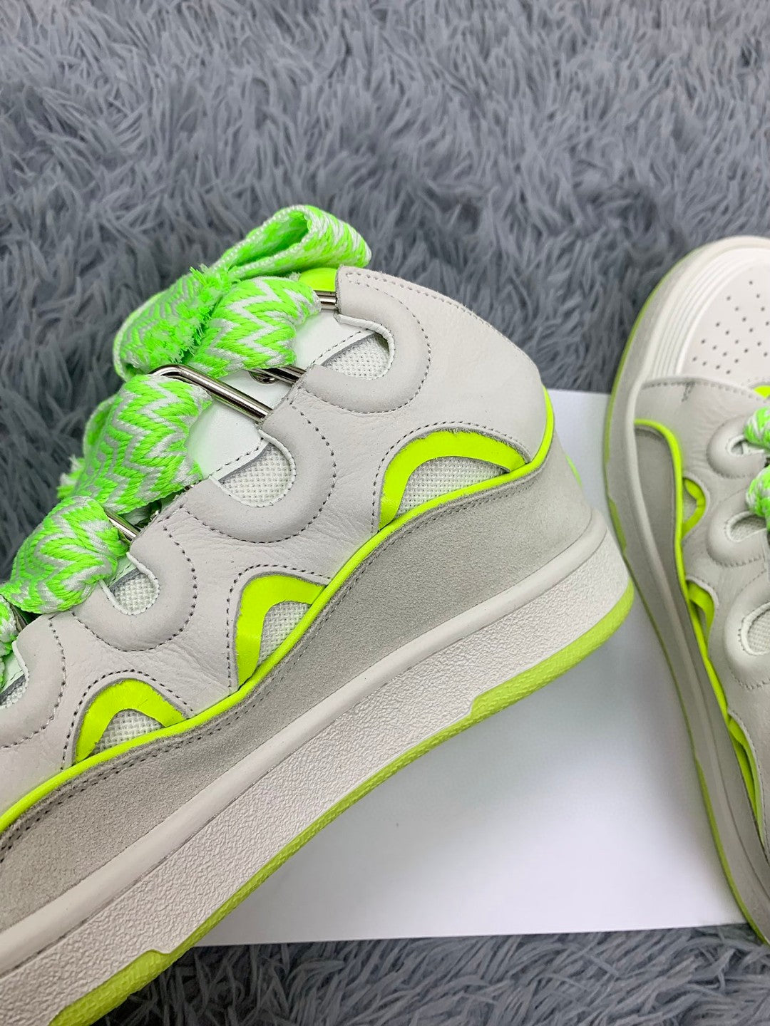 Premium  Women Leather Curb Sneaker white fluorescent yellow - sneakerhillcom