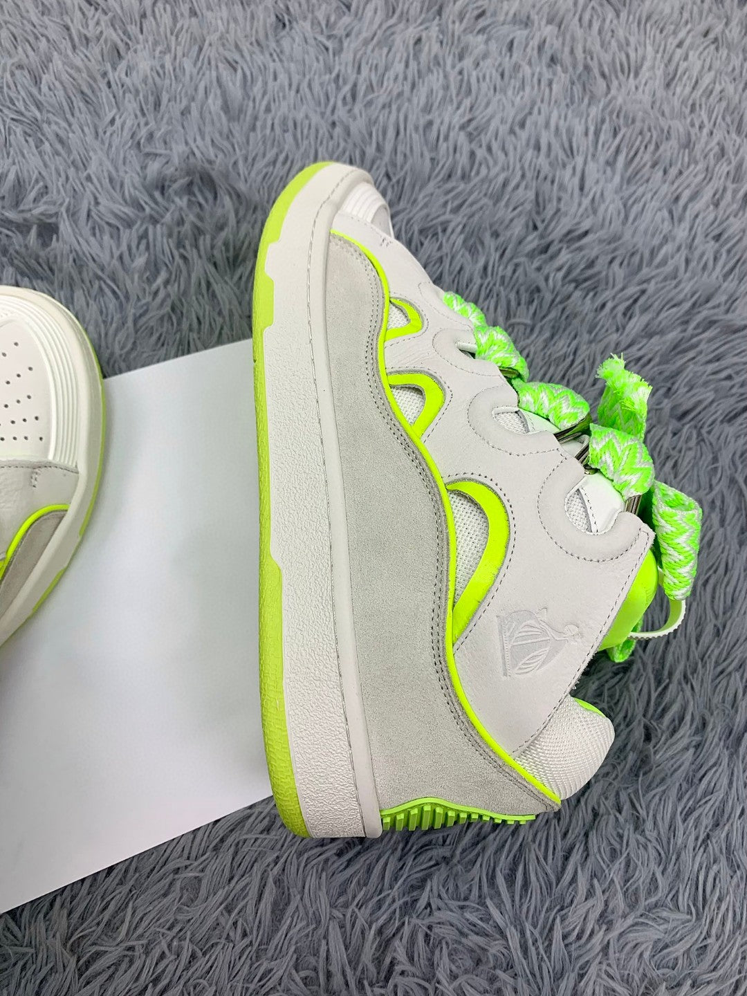 Premium  Women Leather Curb Sneaker white fluorescent yellow - sneakerhillcom