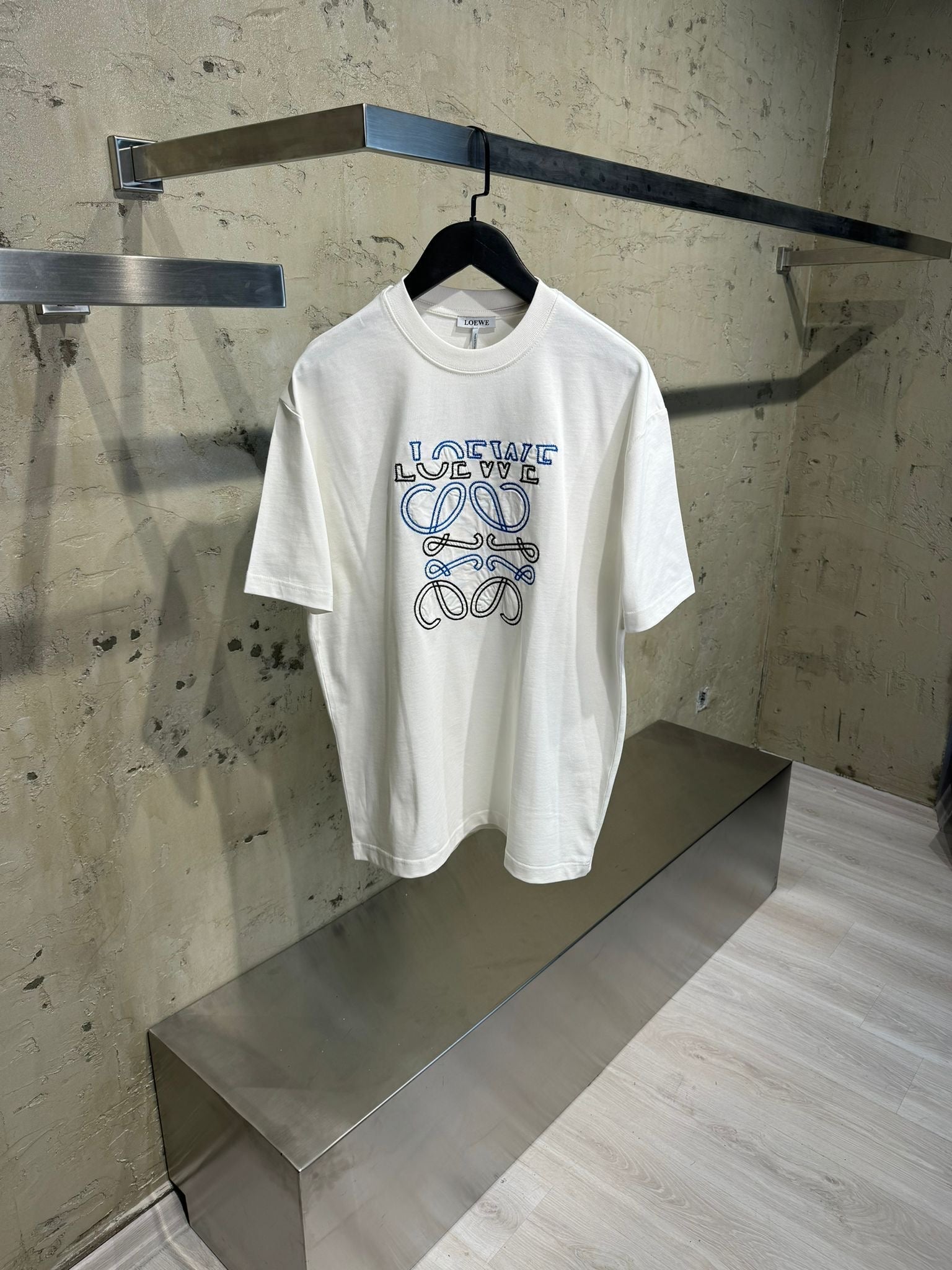 Tntwear® - LOEWE T-Shirt 0012 - sneakerhillcom