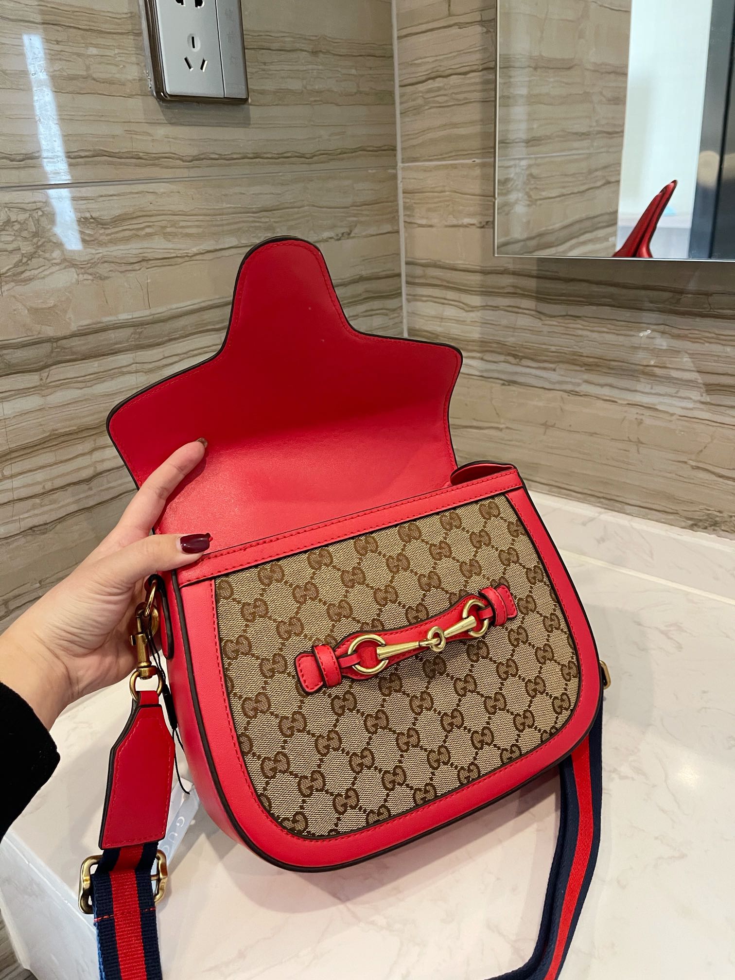 Sneakerhill - Luxury Edition Bags GCI 192