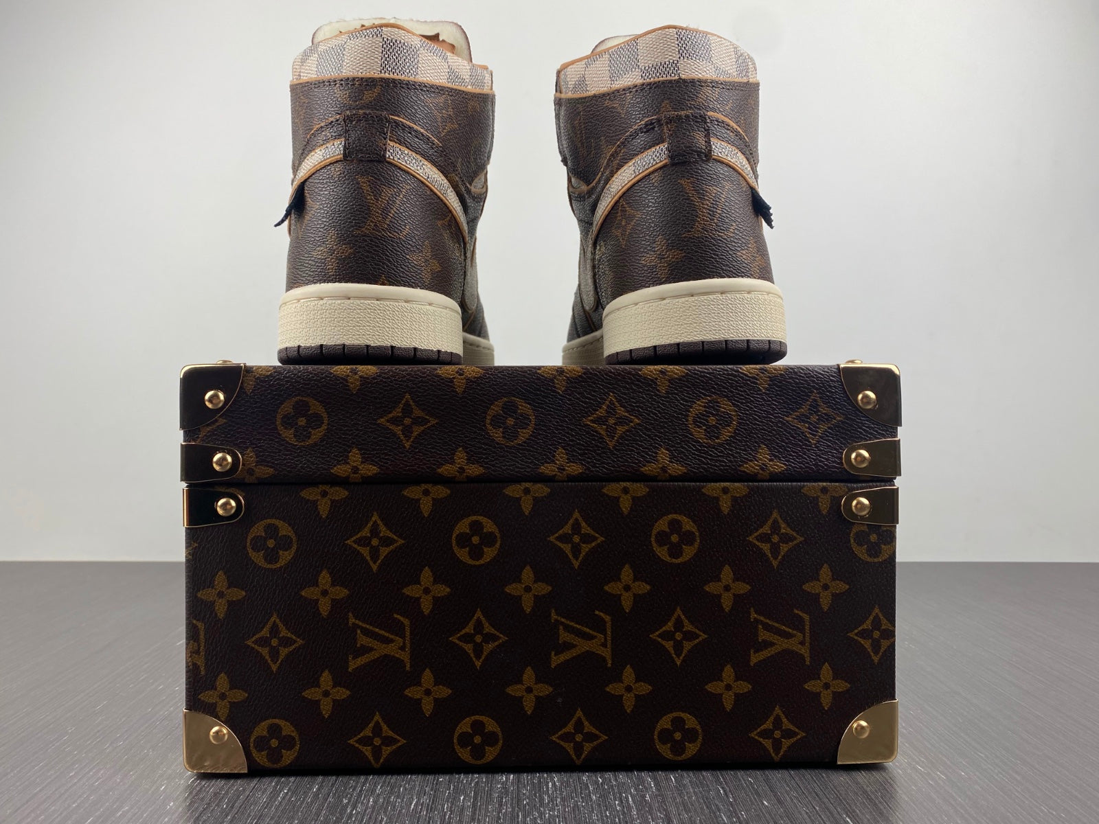 Custom Air Jordan 1 x LV x OFF-W Monogram sneakerhypes