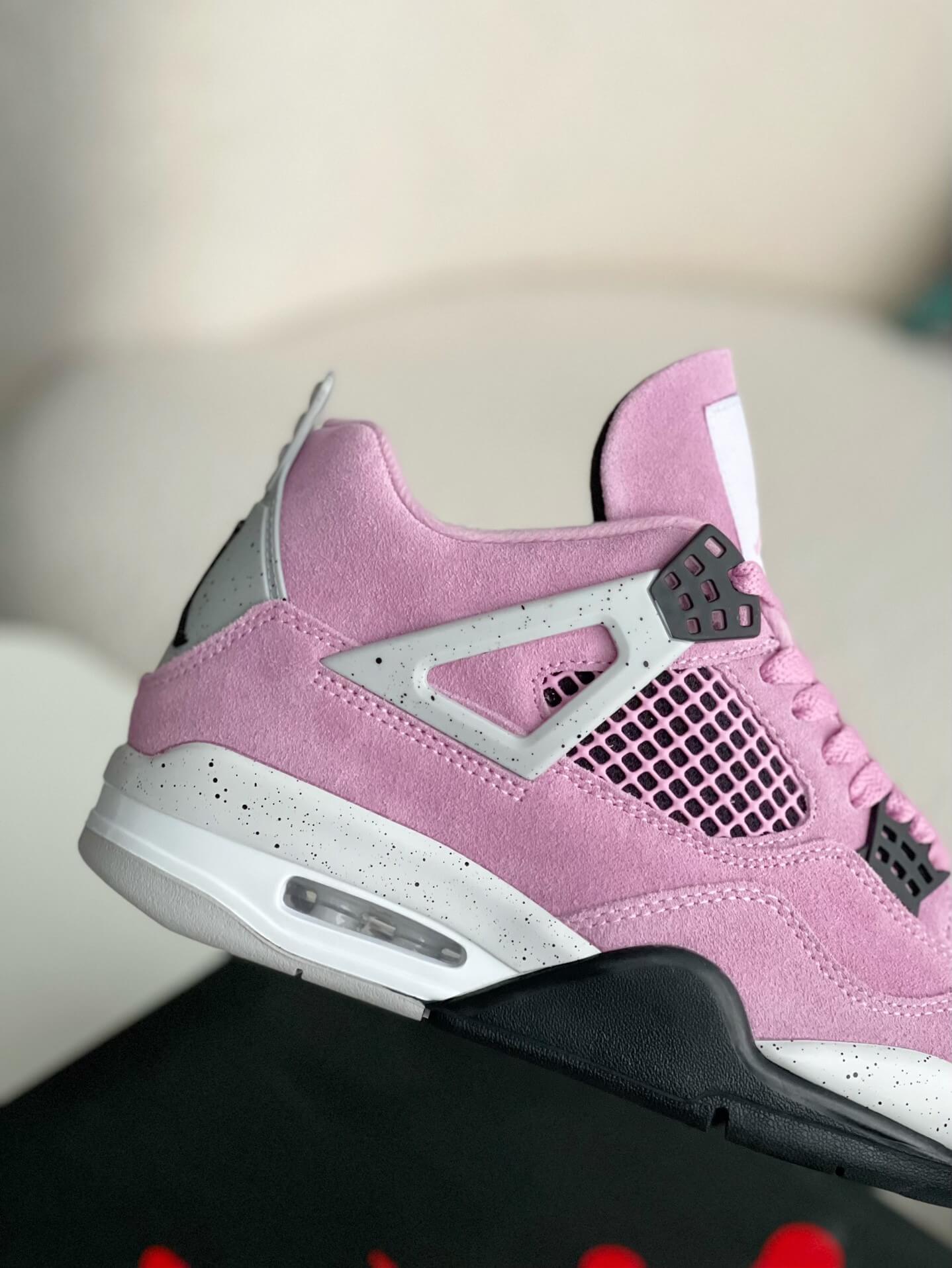 Air Jordan 4 Retro "Orchid"