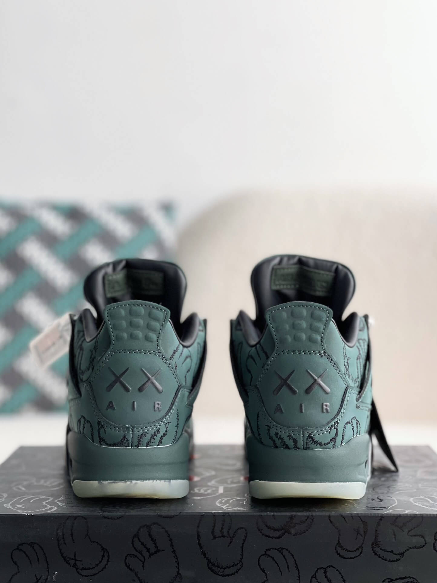 Air Jordan 4 Retro Kaws Custom Green