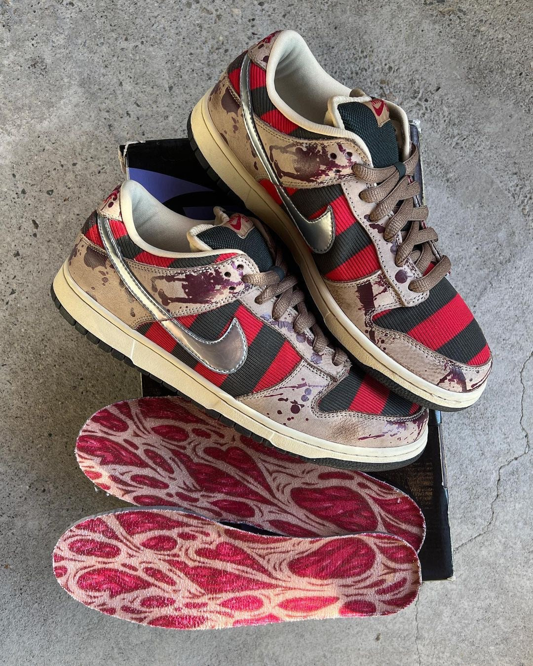 Custom SB Dunk Low “Freddy Krueger” - sneakerhillcom
