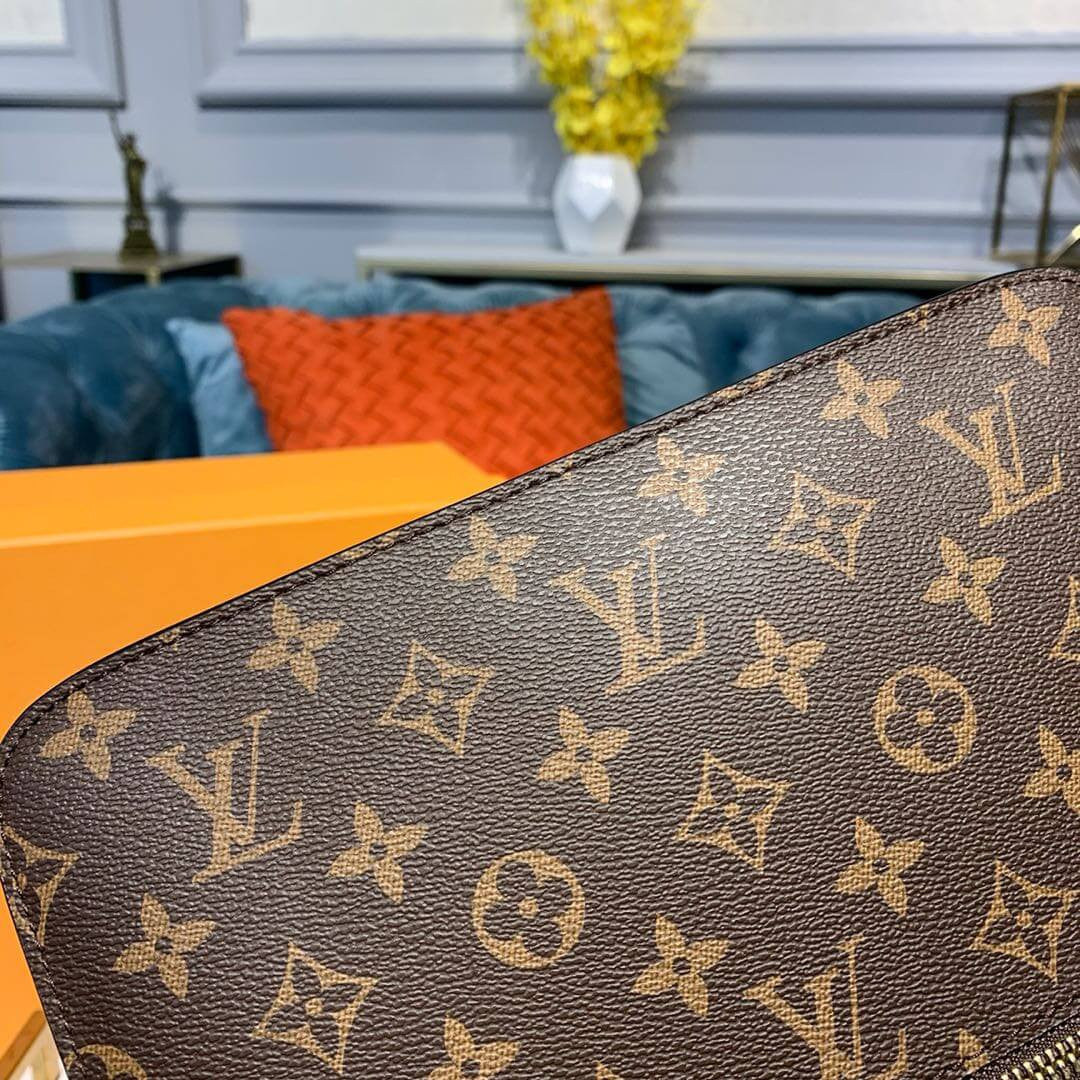 Sneakerhill Monogram Pochette Metis Handbag - LUV 622