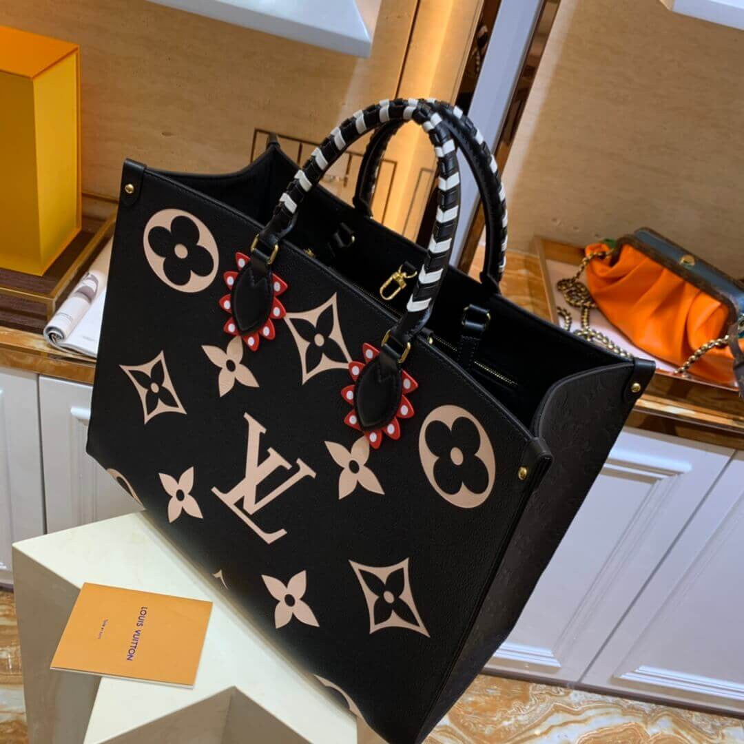 Sneakerhill Crafty ONTHEGO Tote Bag Black - LUV 598