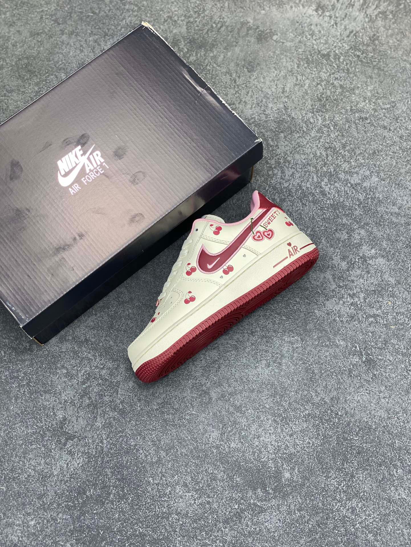 Custom Air Force 1'07 Low Valentine's Day - sneakerhillcom