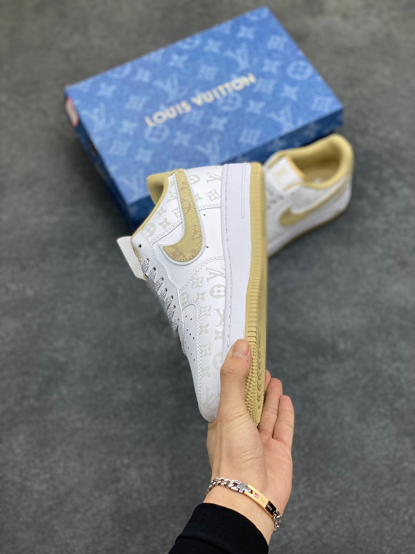 Custom Air Force 1 07 Low x LV CV0670-100 sneakerhypes