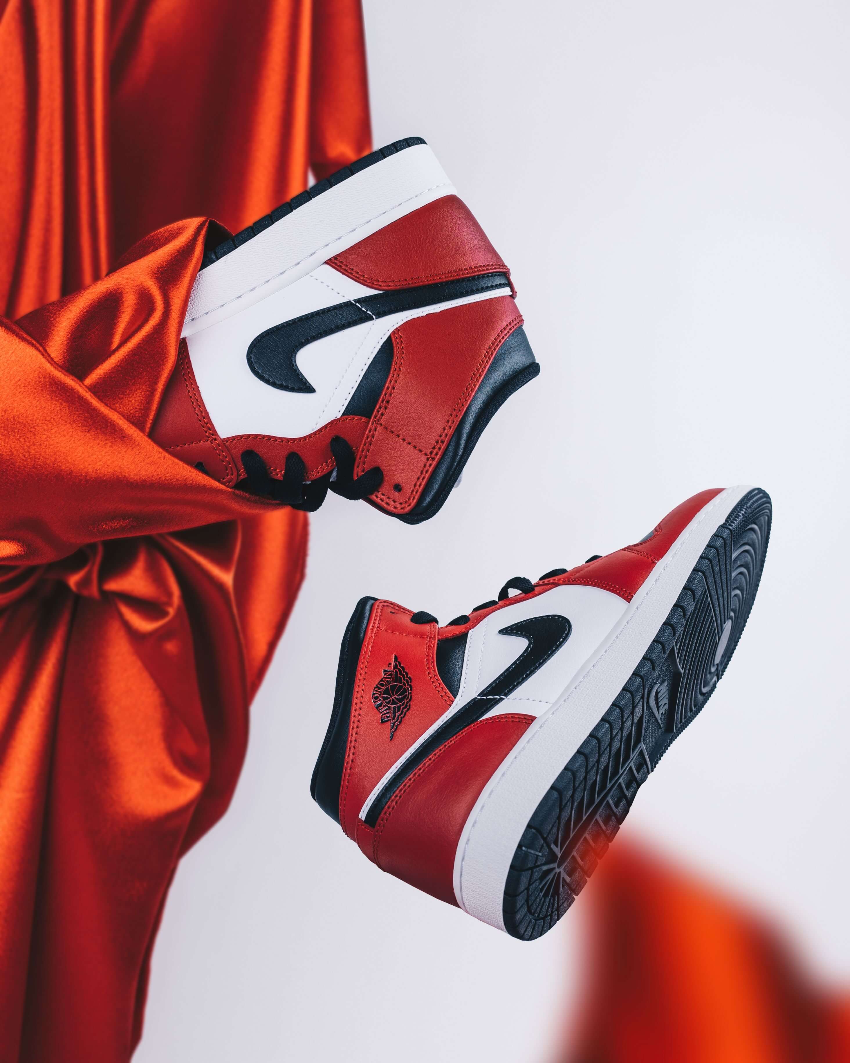 Custom Air Jordan 1 Chicago Sneakers - sneakerhypesusa