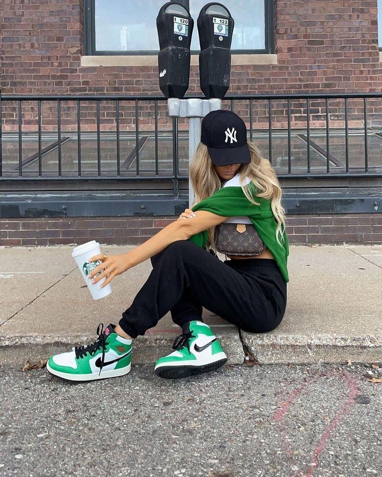 Custom Air Jordan 1 High OG Lucky Green DB4612-300 sneakerlandnet