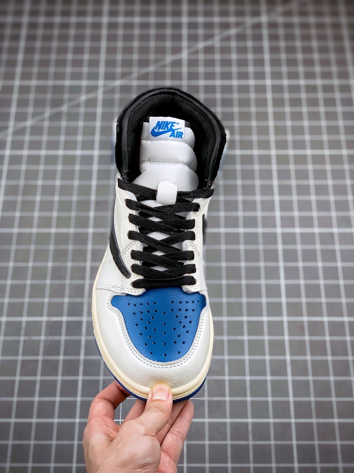 Custom Air Jordan 1 High OG SP Fragment x Travis Scott DH3227-105 sneakerhypes