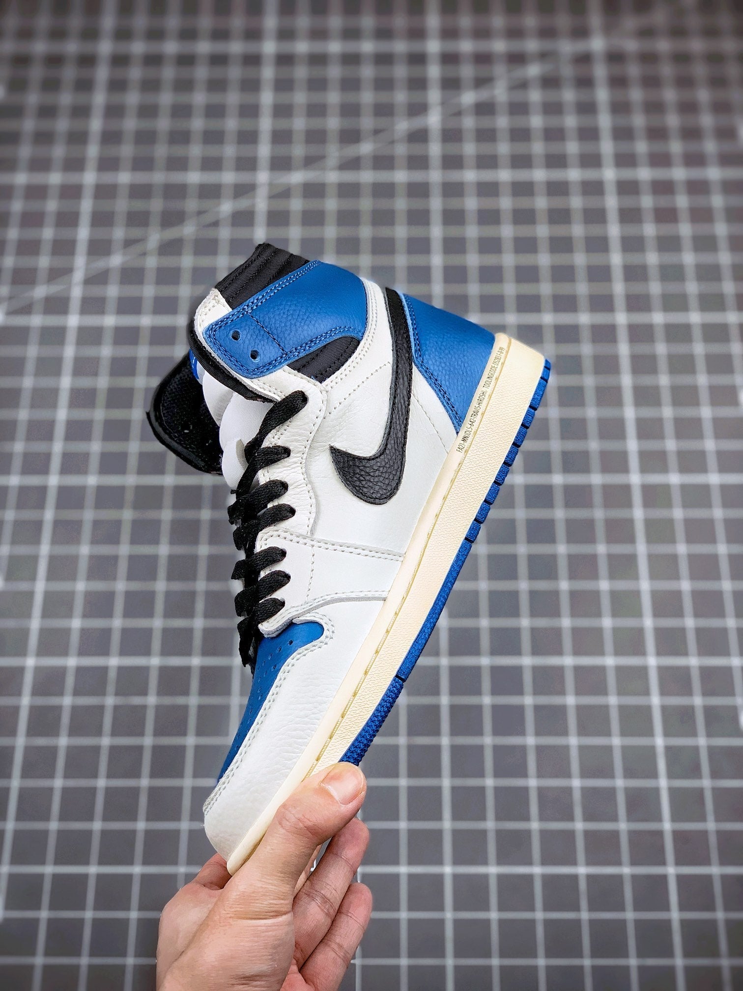 Custom Air Jordan 1 High OG SP Fragment x Travis Scott DH3227-105 sneakerhypes