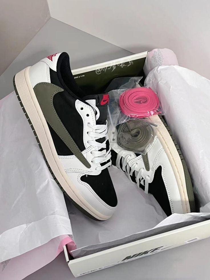 Custom Travis Scott x Fragment x Air Jordan 1 Low DZ4137 106 - sneakerhillcom