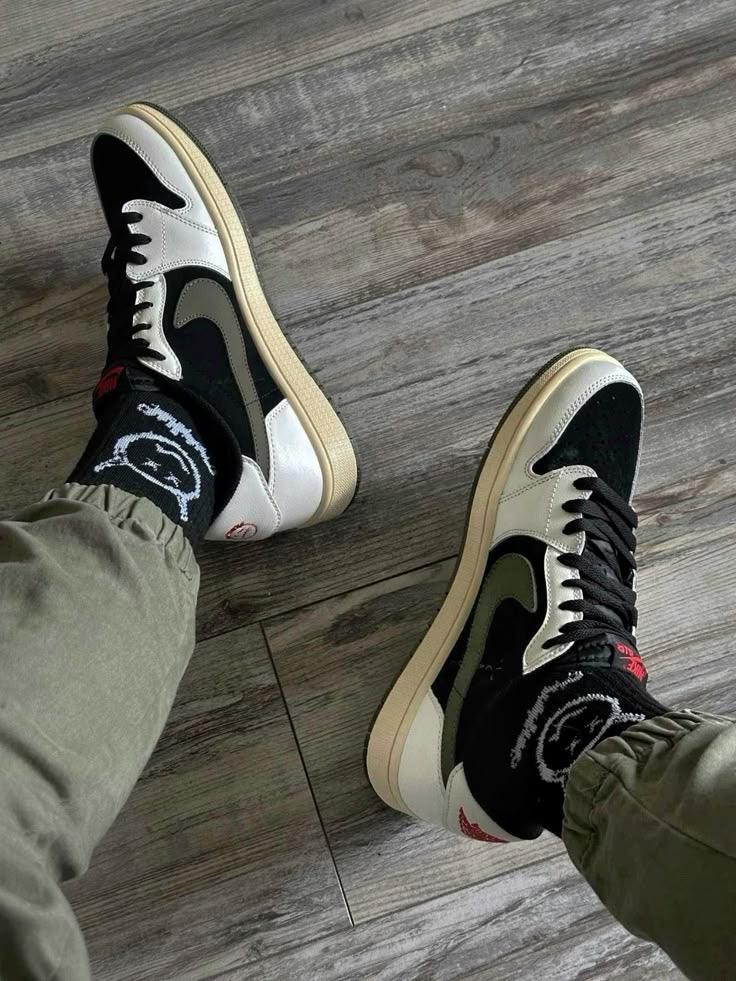 Custom Travis Scott x Fragment x Air Jordan 1 Low DZ4137 106 - sneakerhillcom
