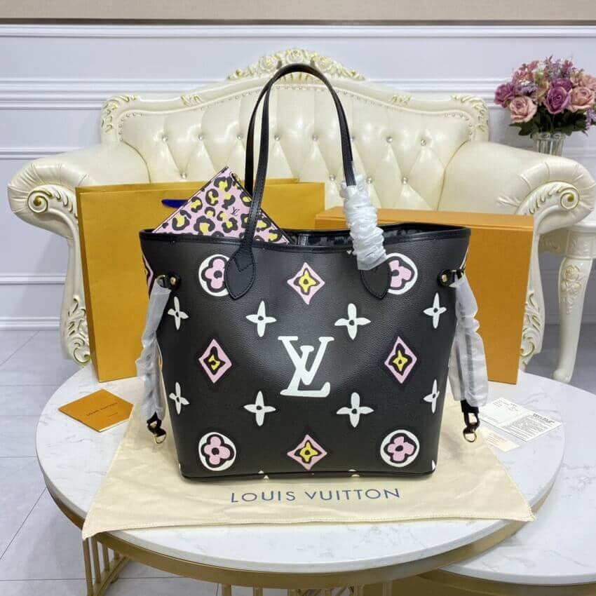 Sneakerhill Neverfull Bag in Black - LUV 513