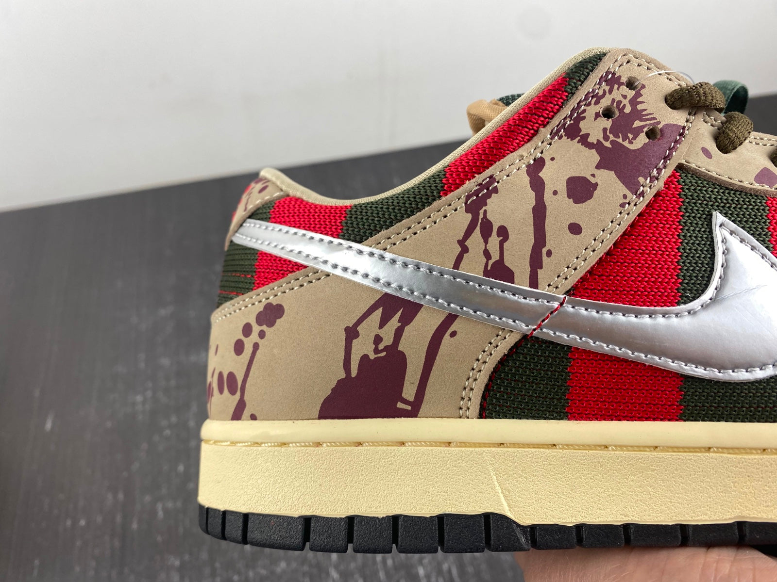 Custom SB Dunk Low “Freddy Krueger” - sneakerlandnet