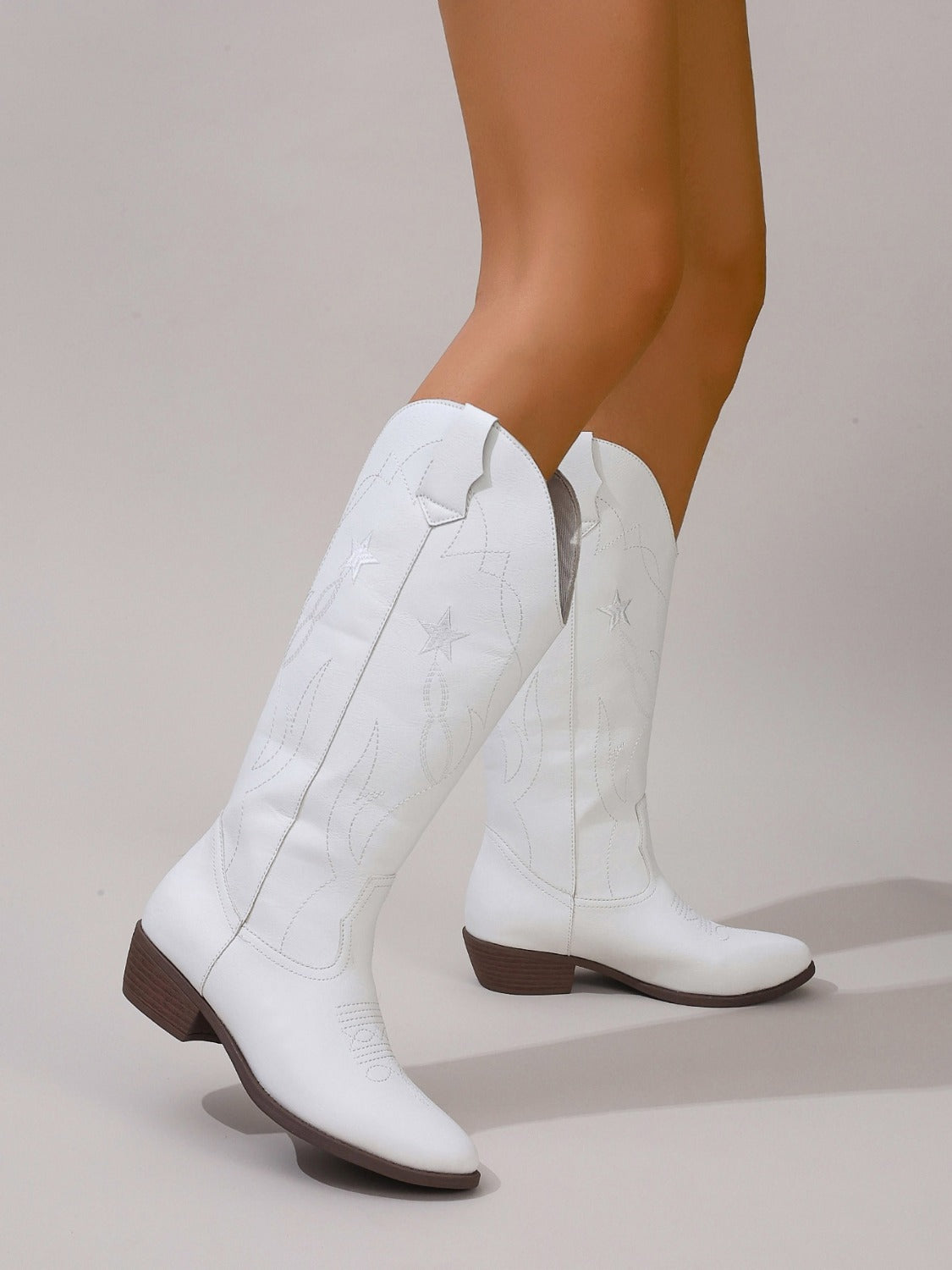 Star Point Toe Block Heel Boots Trendsi