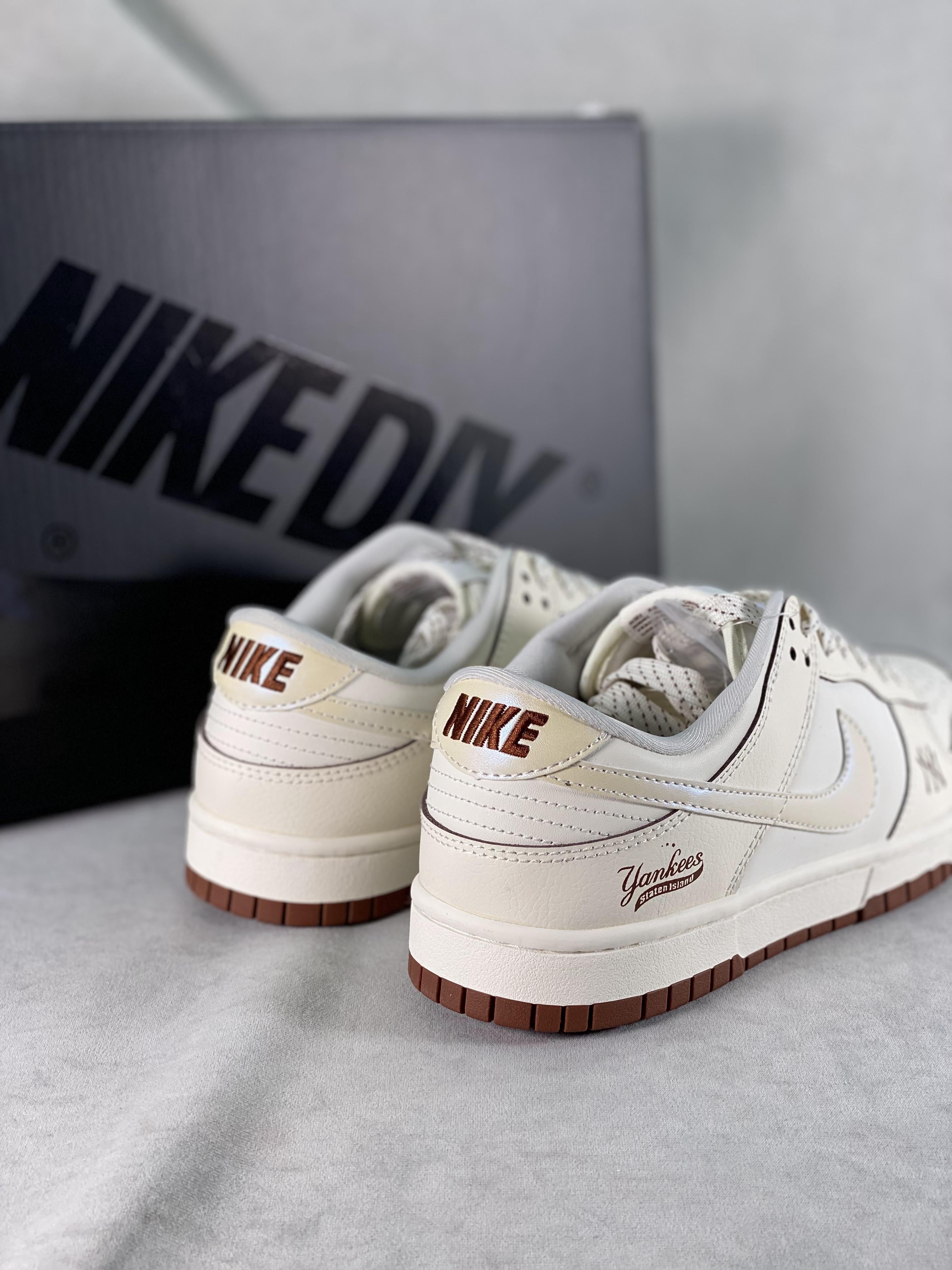 Custom Dunk SB Low x Travis Scott FC1688 107 sneakerhypes