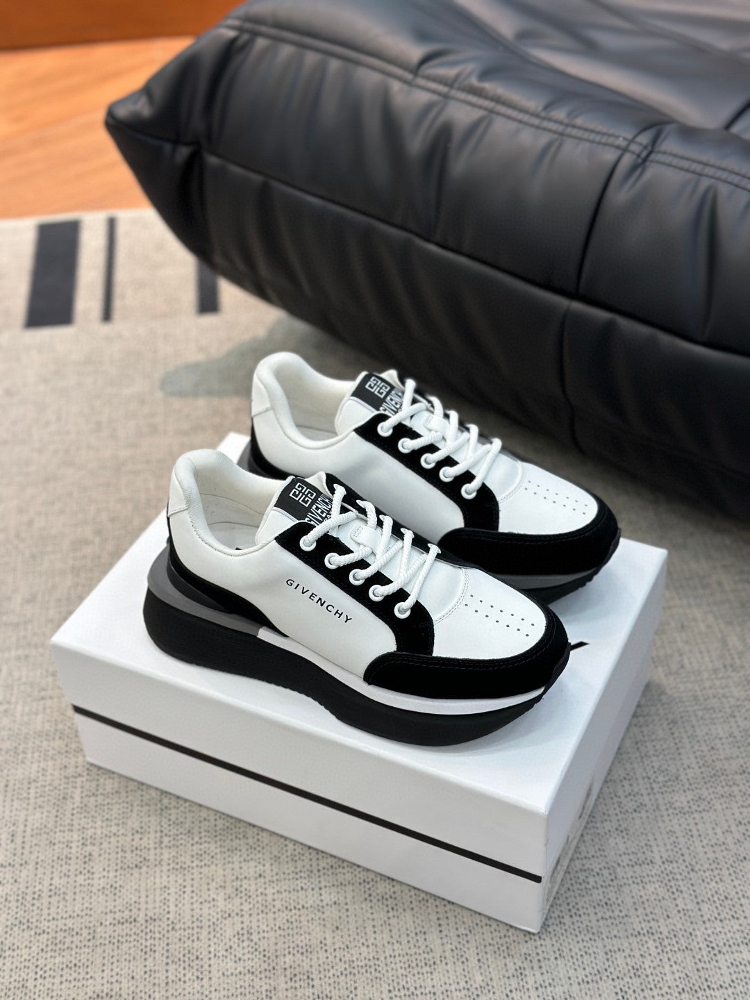 GVC Black and White Logo Sneakers-016 - sneakerhillcom