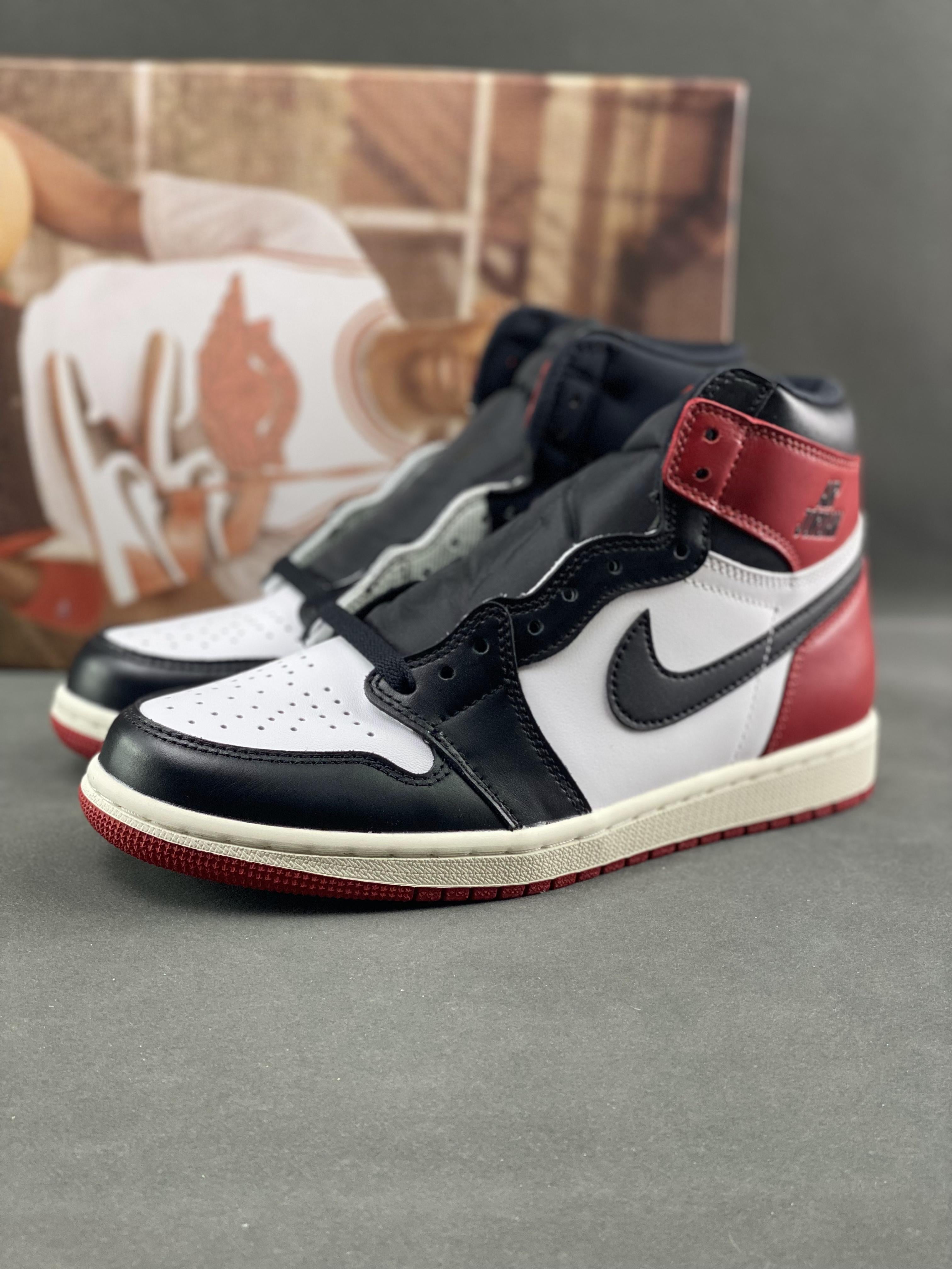 Custom Air Jordan 1 High OG“Black Toe Reimagined” sneakerland