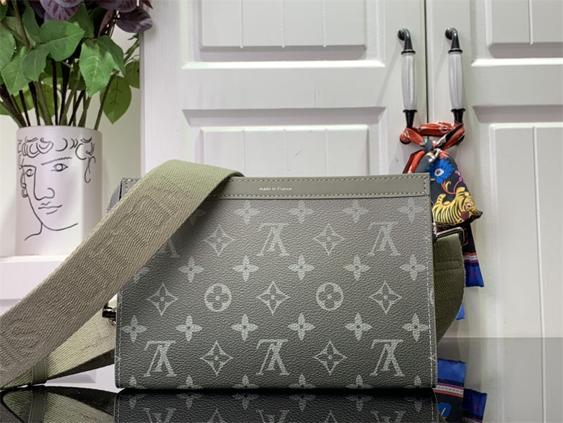 LV OnTheGo Monogram M81124 1984brand