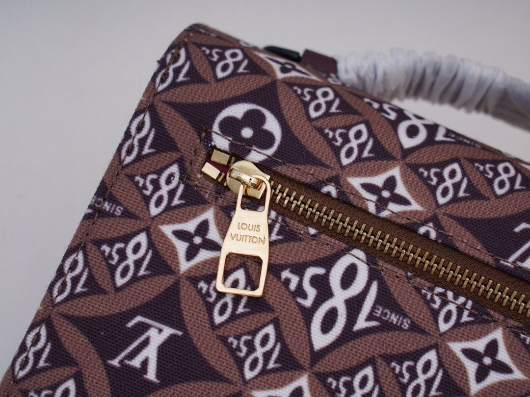 Sneakerhill - Luxury Edition Bags LUV 130