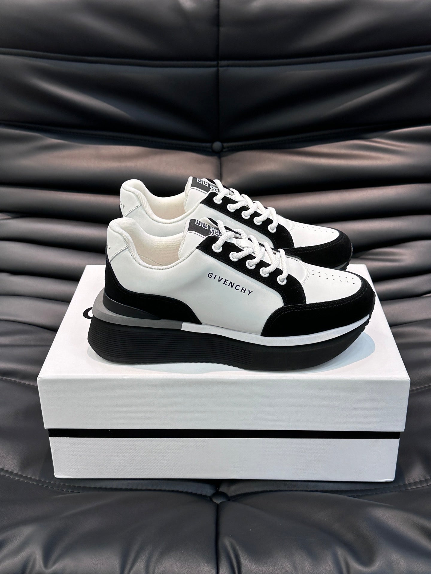 GVC Black and White Logo Sneakers-016 - sneakerhillcom