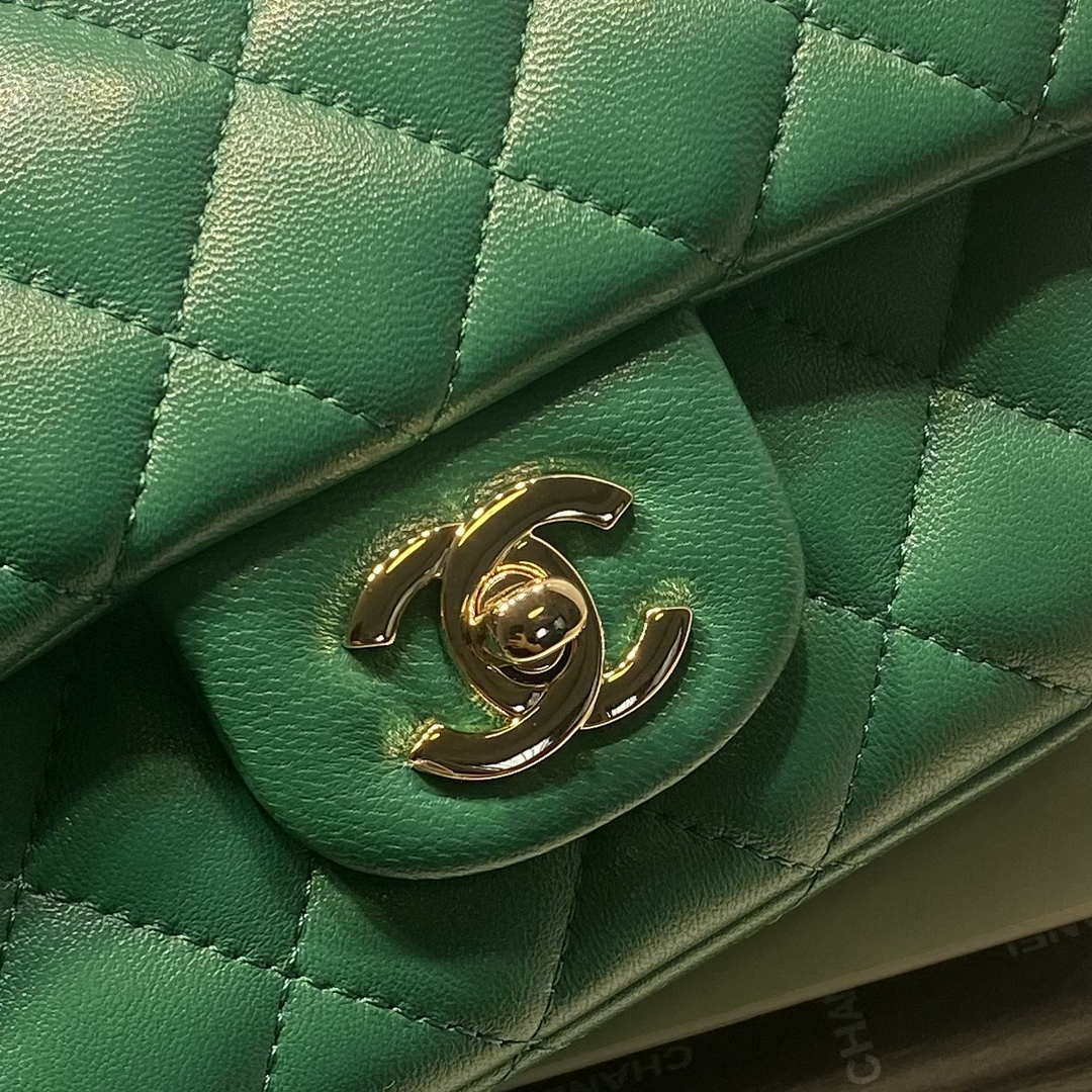 Sneakerhill - Flap Bag with top Handle Green