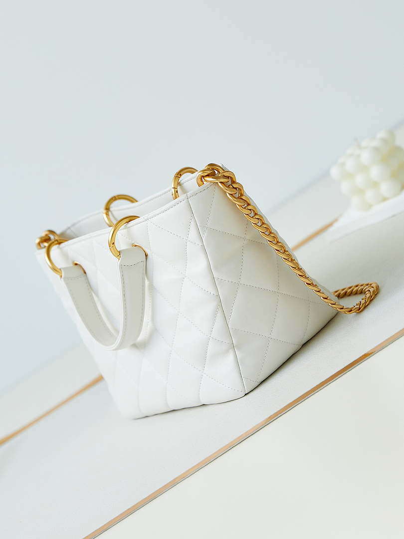 Sneakerhill - Small Hobo Bag Shiny lambskin White