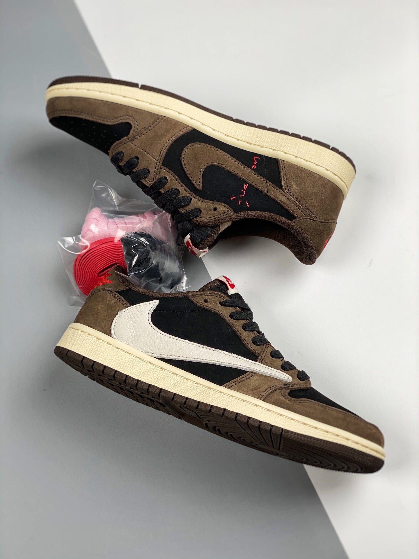 Custom Air Jordan 1 Retro Low OG SP Travis Scott - CQ4277-001 sneakerhypes