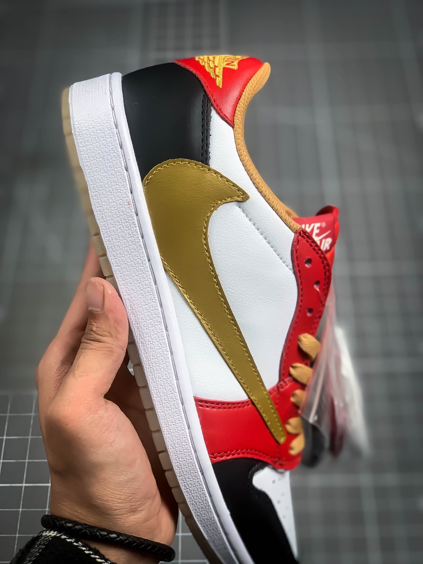 Custom Travis Scott x Air Jordan 1 Reverse Mocha sneakerhypes