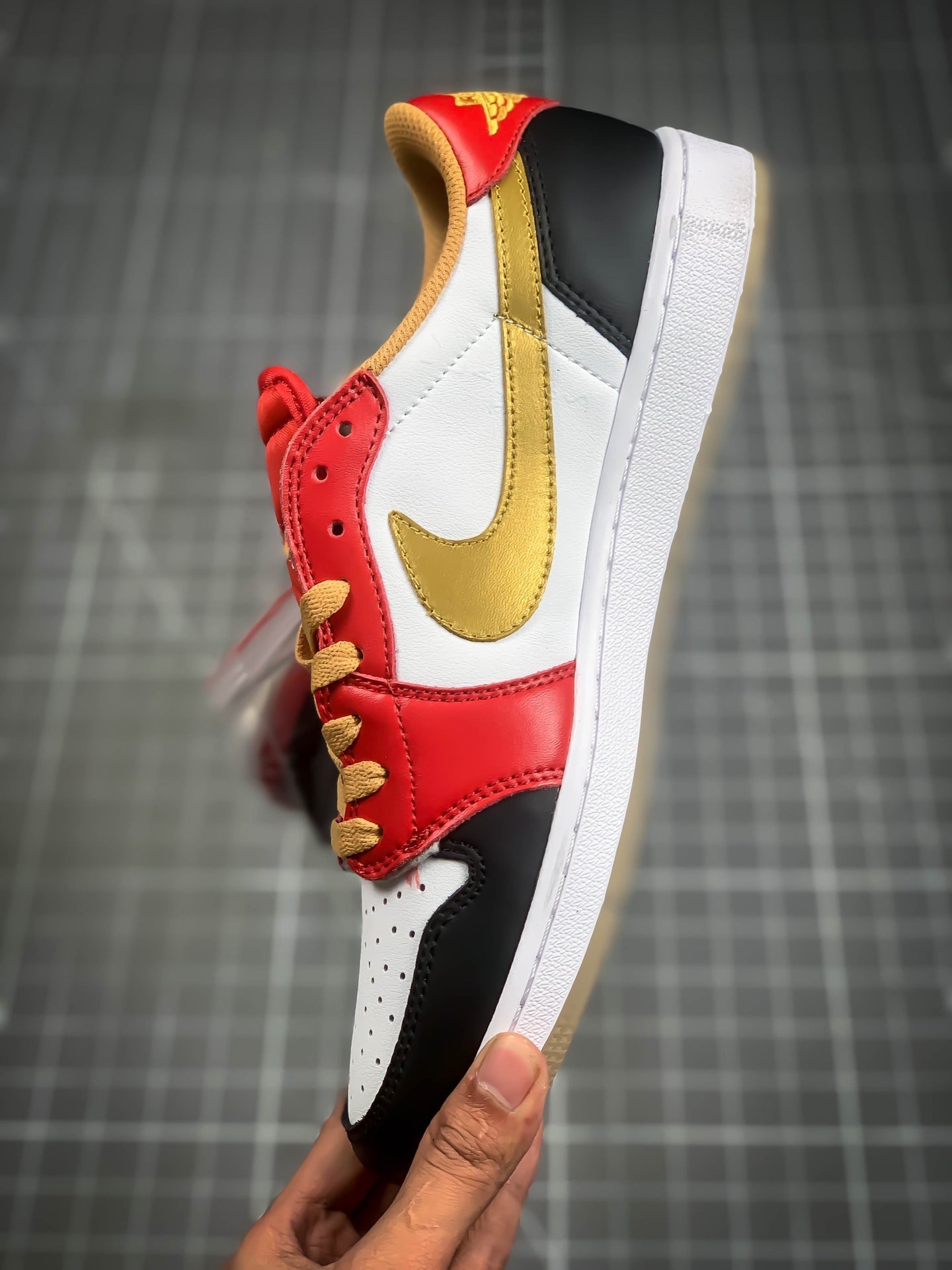 Custom Travis Scott x Air Jordan 1 Reverse Mocha sneakerhypes