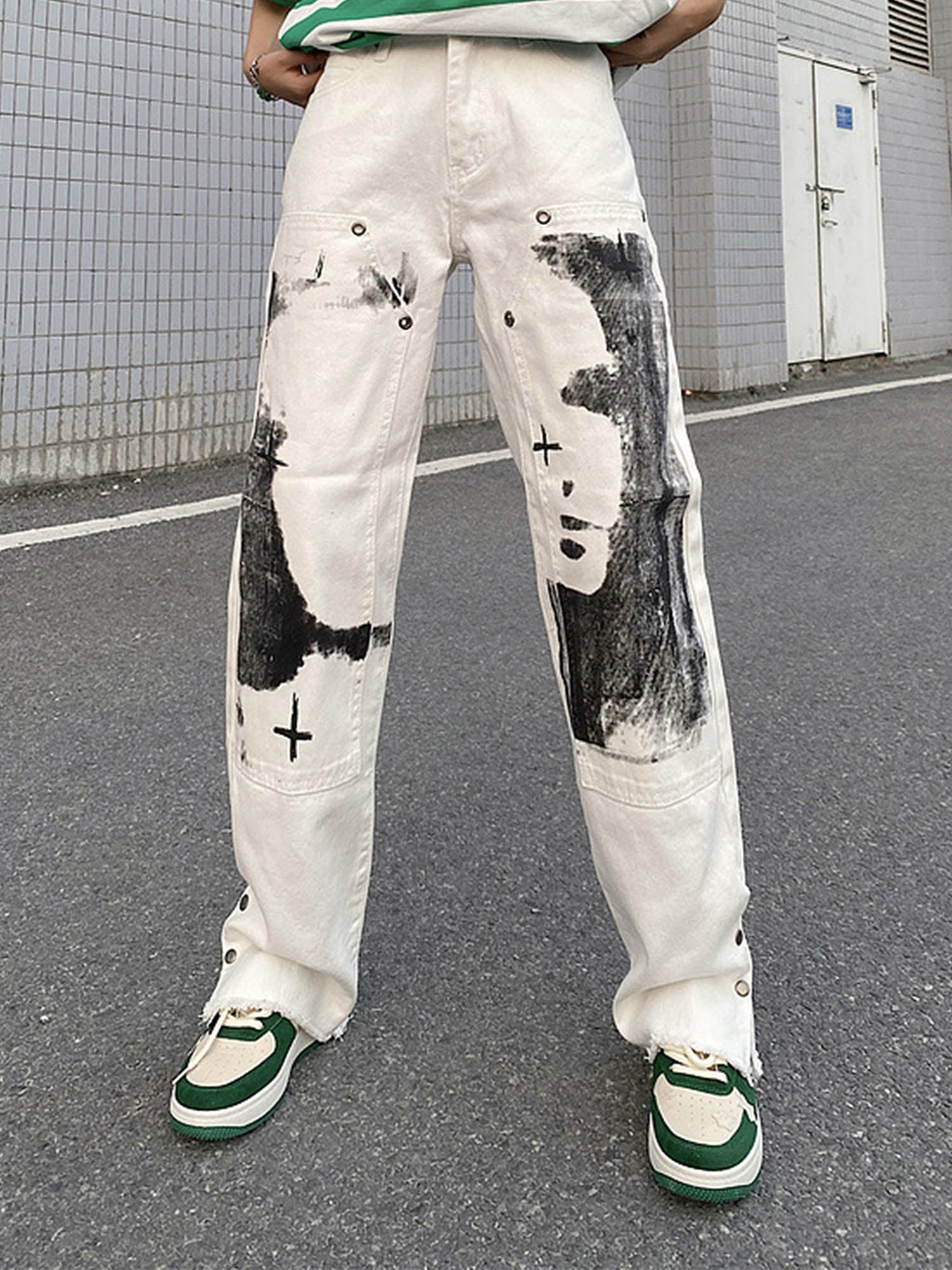 The Supermade Graffiti Print White Straight Jeans -1184 SP220318PC1G