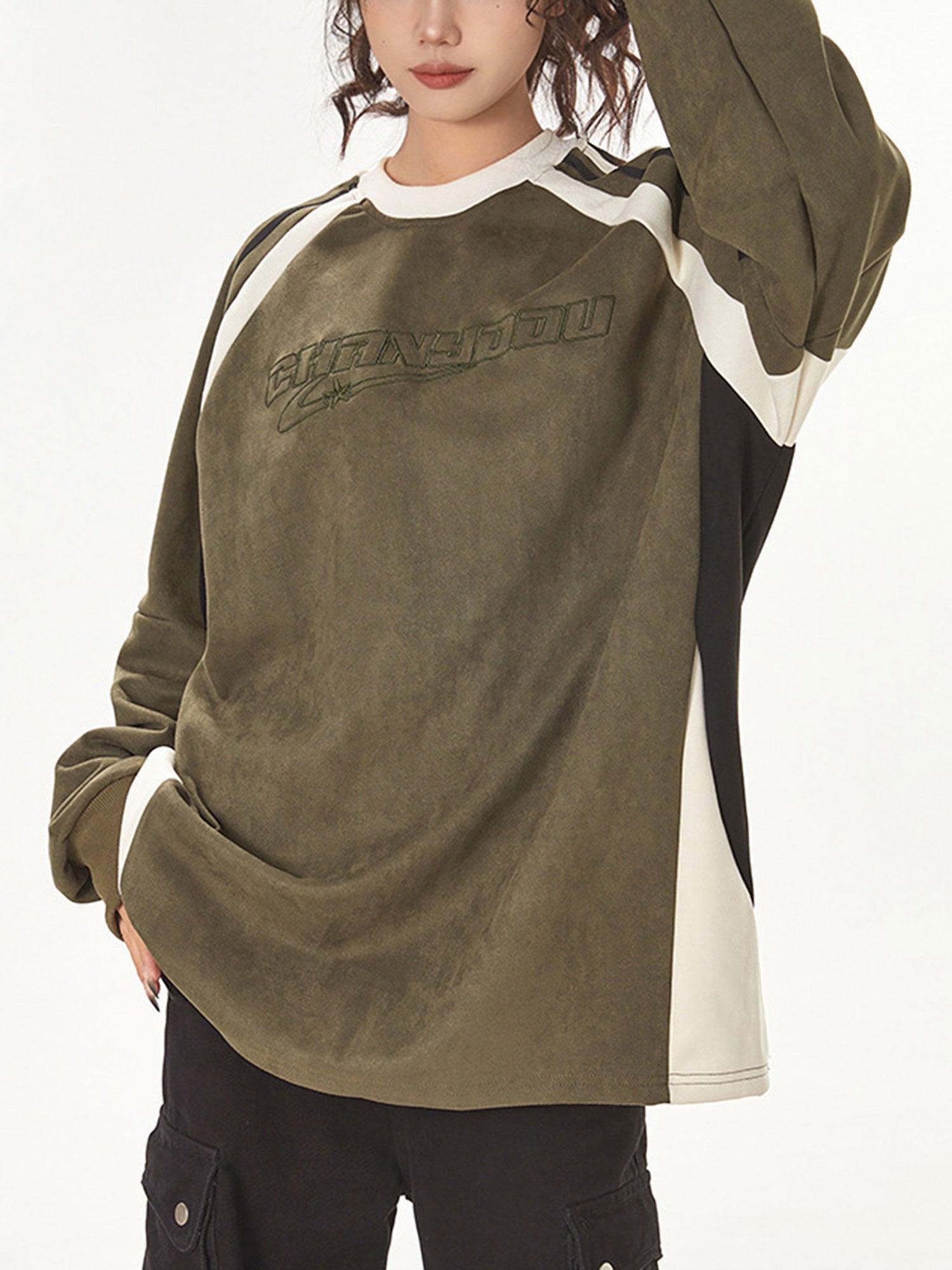 Sneakerhill Patchwork Color-Blocked Raglan Embroidered Sweatshirt SP231220J3N5