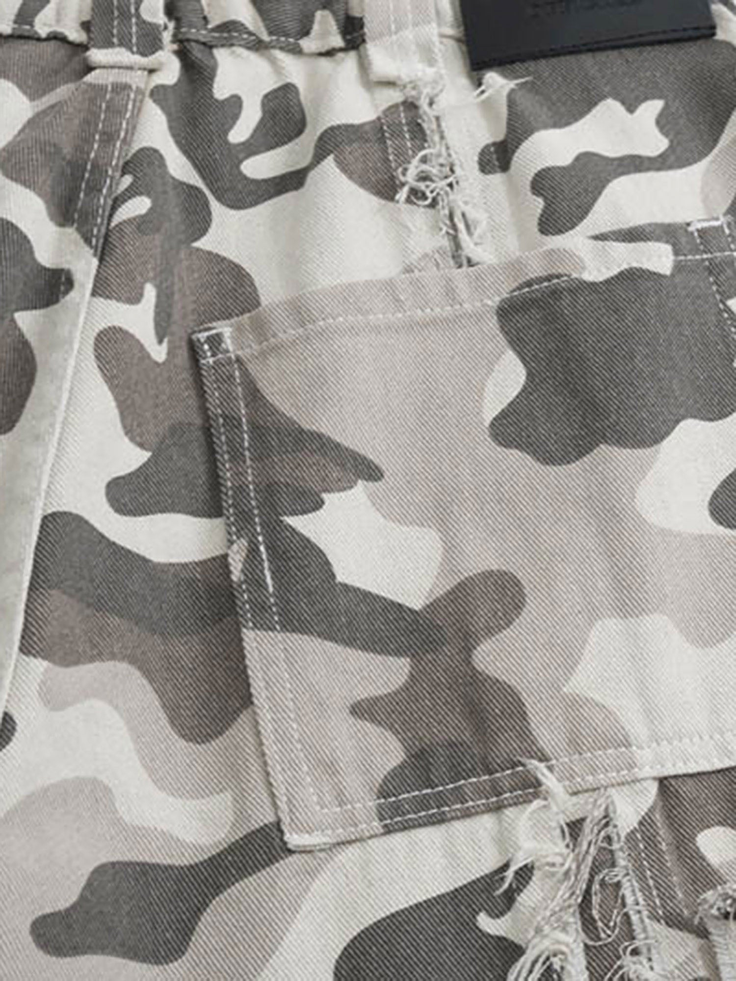 Camouflage Multi-pocket Camo Cargo Pants SP2404206DBY