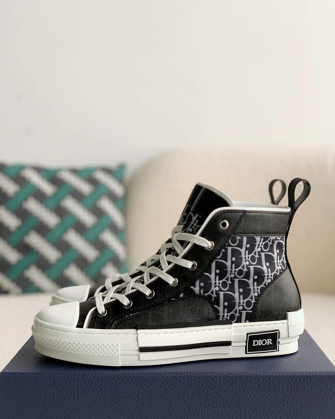 DR B23 High-Top Sneakers